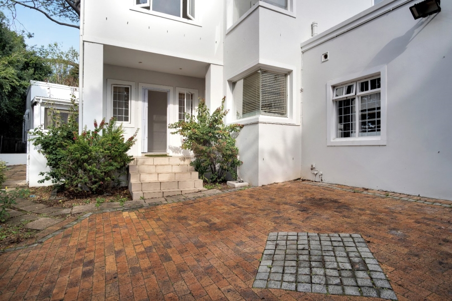 4 Bedroom Property for Sale in Wynberg Upper Western Cape